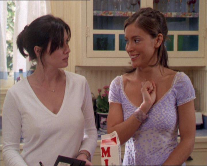 Charmed-Online_dot_net-2x02MoralityBites0011.jpg