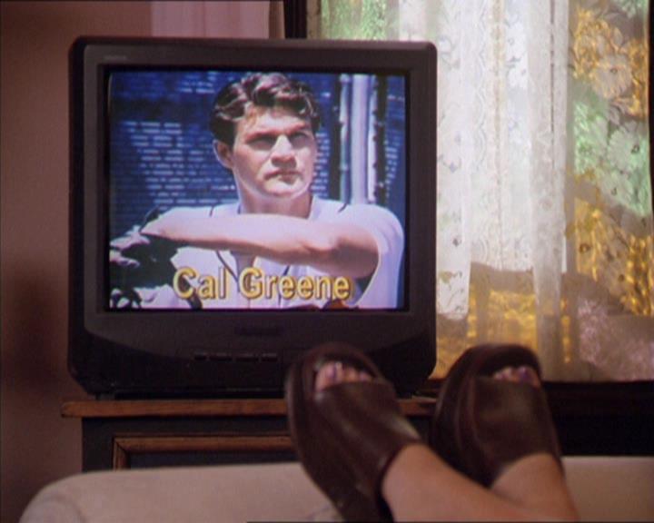 Charmed-Online_dot_net-2x02MoralityBites0116.jpg