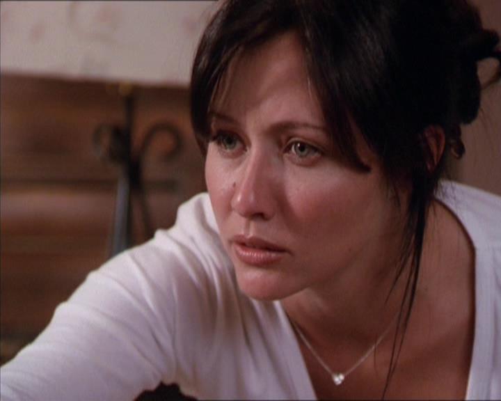 Charmed-Online_dot_net-2x02MoralityBites0137.jpg