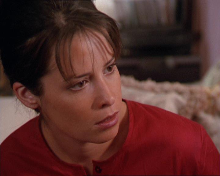 Charmed-Online_dot_net-2x02MoralityBites0139.jpg