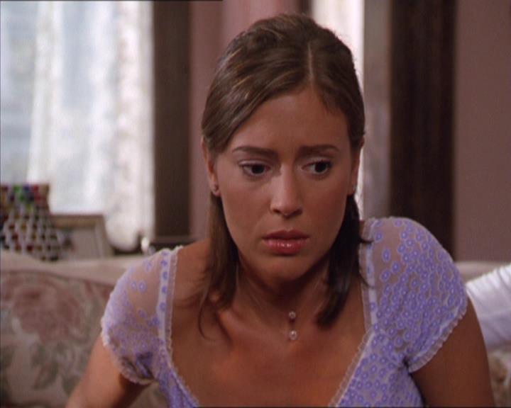 Charmed-Online_dot_net-2x02MoralityBites0141.jpg
