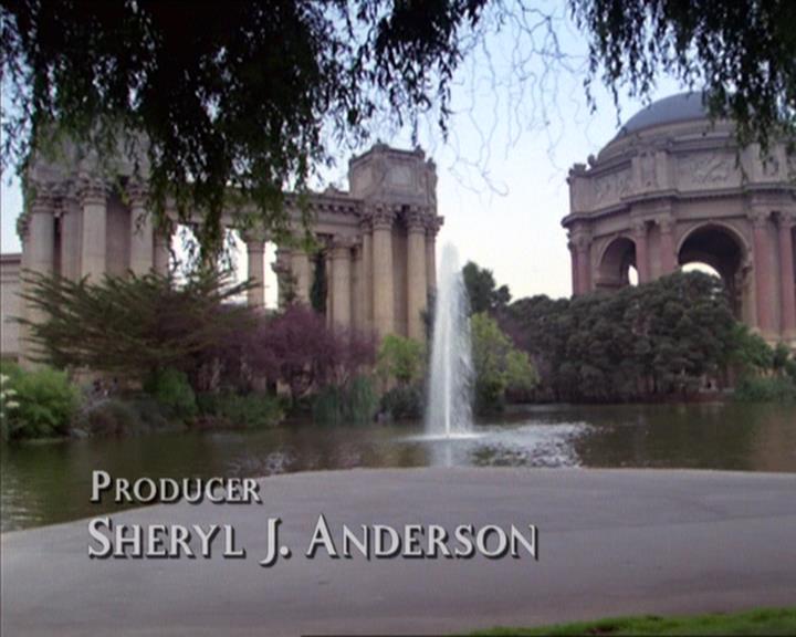 Charmed-Online_dot_net-2x02MoralityBites0206.jpg