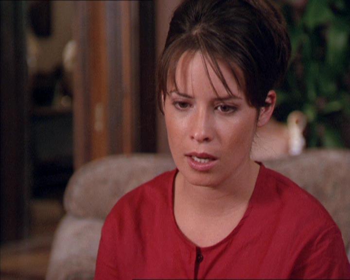 Charmed-Online_dot_net-2x02MoralityBites0237.jpg