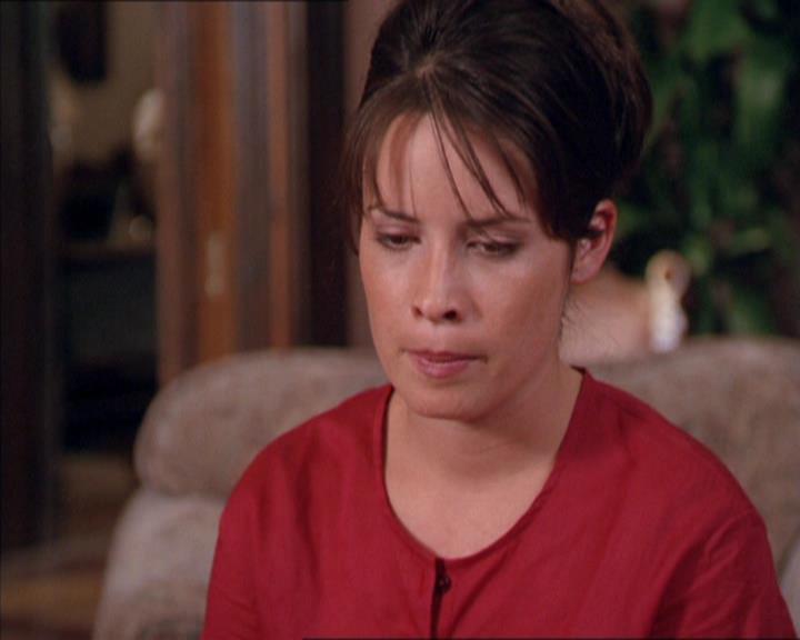 Charmed-Online_dot_net-2x02MoralityBites0242.jpg