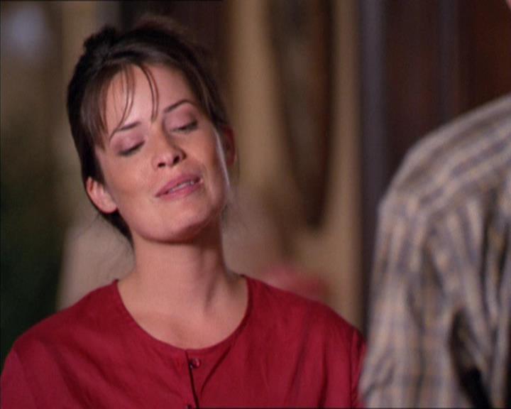 Charmed-Online_dot_net-2x02MoralityBites0256.jpg