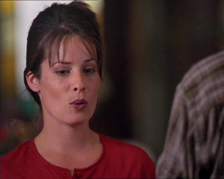 Charmed-Online_dot_net-2x02MoralityBites0268.jpg