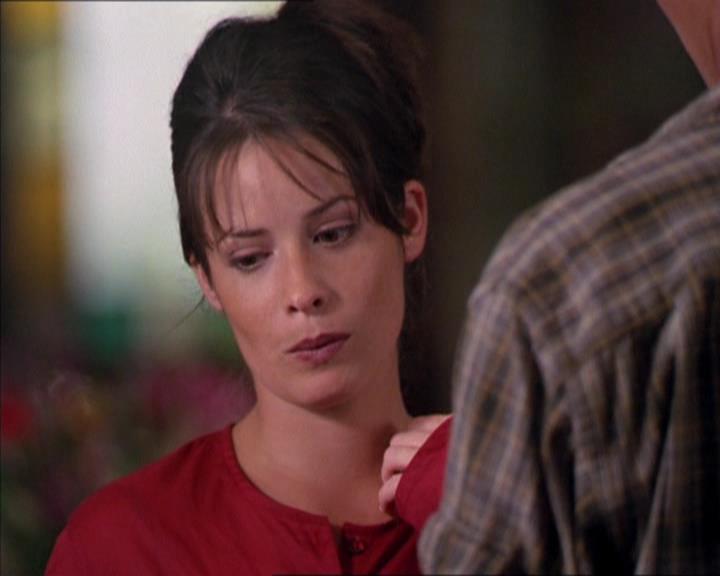 Charmed-Online_dot_net-2x02MoralityBites0271.jpg