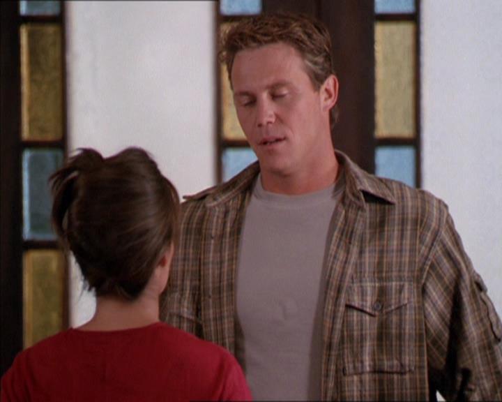 Charmed-Online_dot_net-2x02MoralityBites0273.jpg