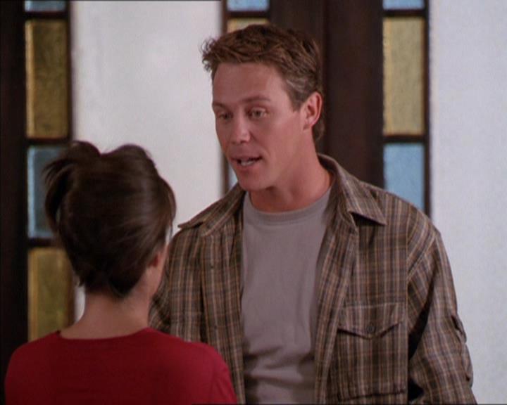 Charmed-Online_dot_net-2x02MoralityBites0285.jpg