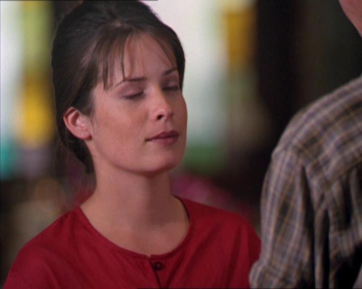 Charmed-Online_dot_net-2x02MoralityBites0296.jpg