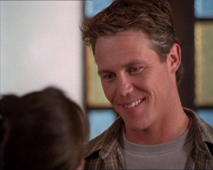 Charmed-Online_dot_net-2x02MoralityBites0300.jpg