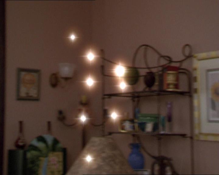Charmed-Online_dot_net-2x02MoralityBites0427.jpg