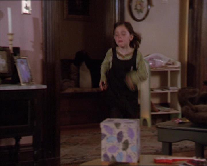 Charmed-Online_dot_net-2x02MoralityBites0436.jpg