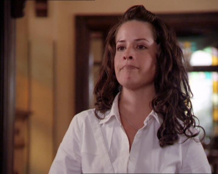 Charmed-Online_dot_net-2x02MoralityBites0507.jpg