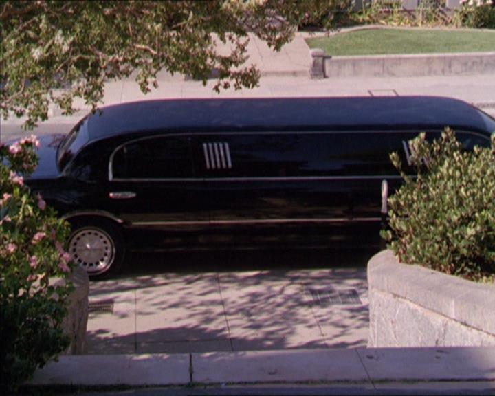 Charmed-Online_dot_net-2x02MoralityBites0550.jpg