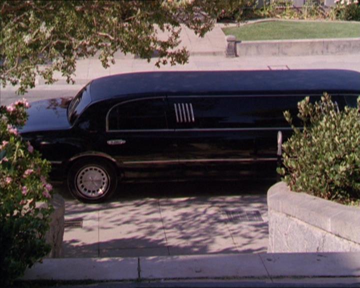 Charmed-Online_dot_net-2x02MoralityBites0551.jpg