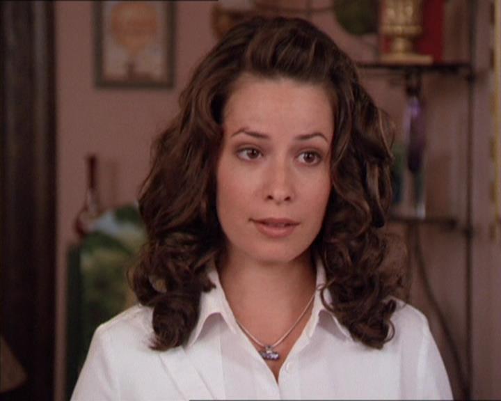 Charmed-Online_dot_net-2x02MoralityBites0605.jpg