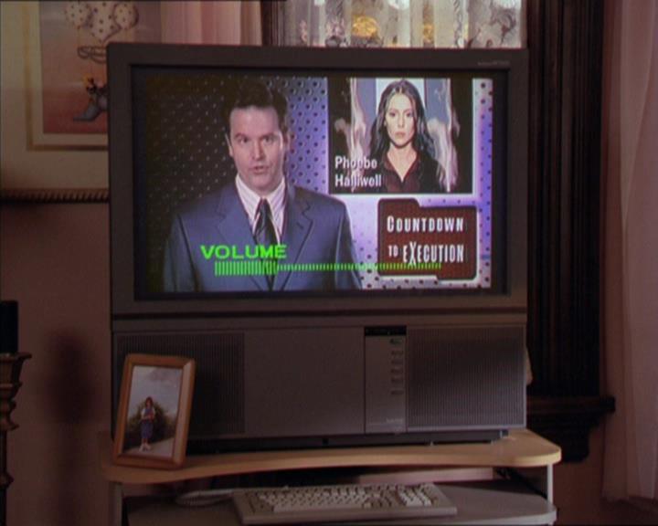 Charmed-Online_dot_net-2x02MoralityBites0652.jpg