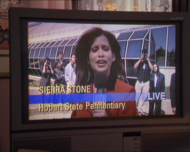 Charmed-Online_dot_net-2x02MoralityBites0668.jpg