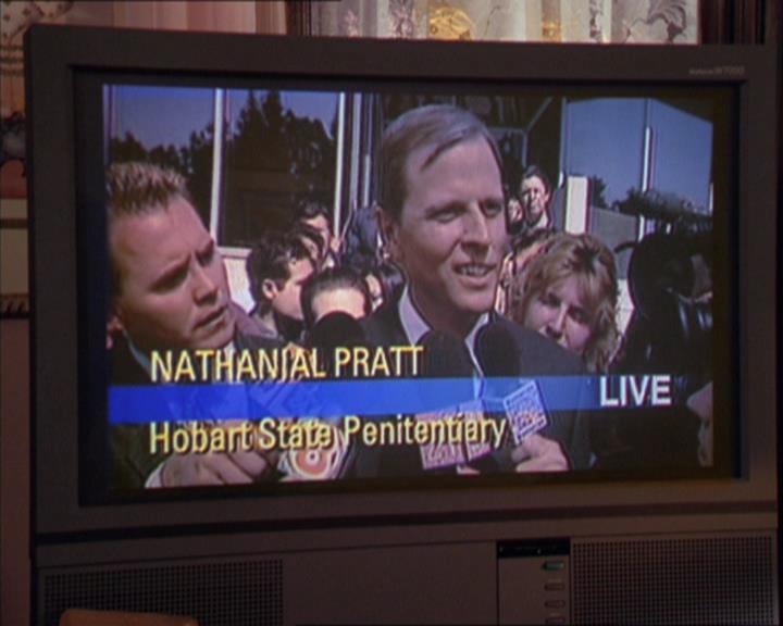 Charmed-Online_dot_net-2x02MoralityBites0680.jpg