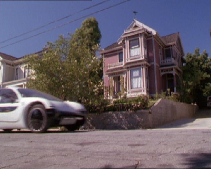 Charmed-Online_dot_net-2x02MoralityBites0709.jpg