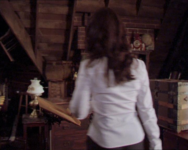 Charmed-Online_dot_net-2x02MoralityBites0718.jpg