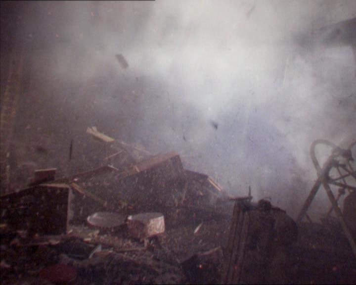 Charmed-Online_dot_net-2x02MoralityBites0741.jpg