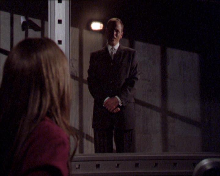 Charmed-Online_dot_net-2x02MoralityBites0927.jpg