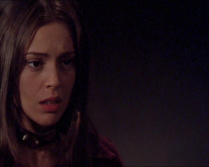 Charmed-Online_dot_net-2x02MoralityBites0971.jpg