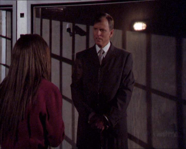 Charmed-Online_dot_net-2x02MoralityBites0972.jpg