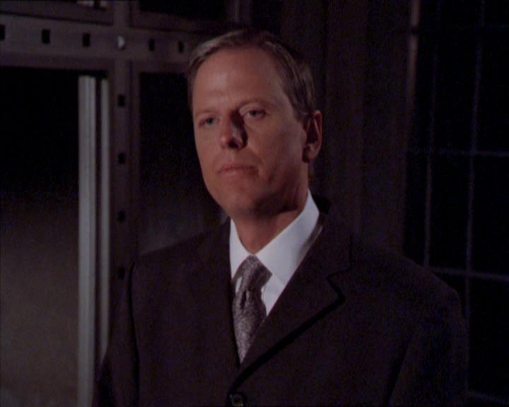 Charmed-Online_dot_net-2x02MoralityBites0986.jpg
