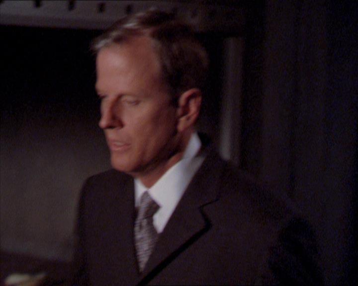 Charmed-Online_dot_net-2x02MoralityBites0990.jpg