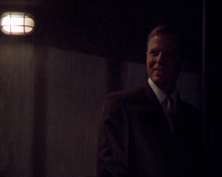 Charmed-Online_dot_net-2x02MoralityBites0995.jpg