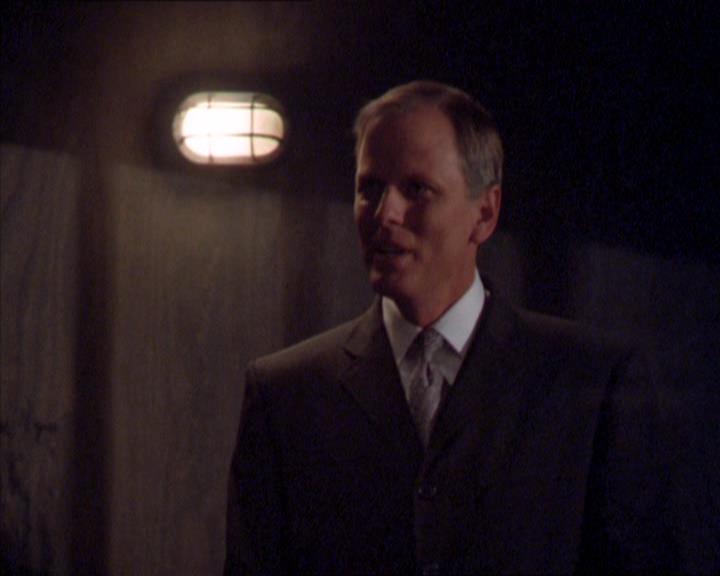 Charmed-Online_dot_net-2x02MoralityBites0997.jpg