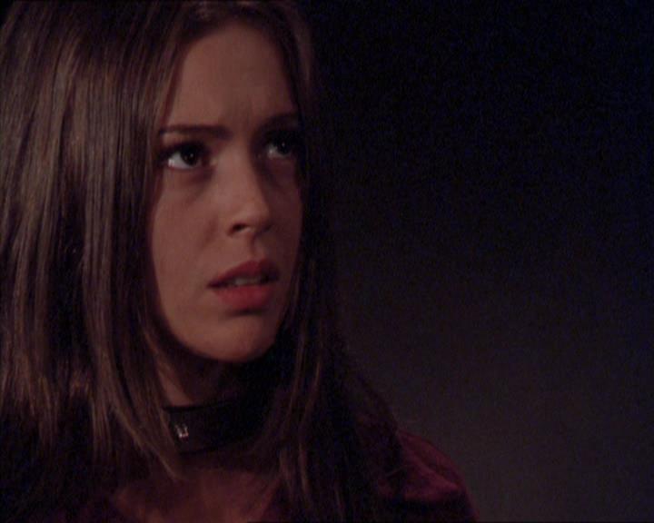 Charmed-Online_dot_net-2x02MoralityBites1019.jpg