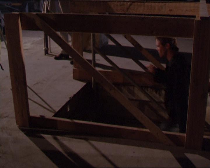 Charmed-Online_dot_net-2x02MoralityBites1047.jpg