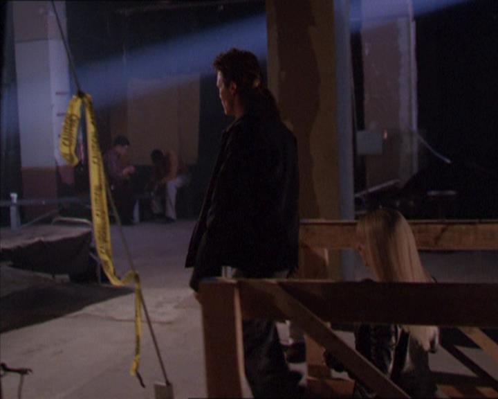 Charmed-Online_dot_net-2x02MoralityBites1049.jpg