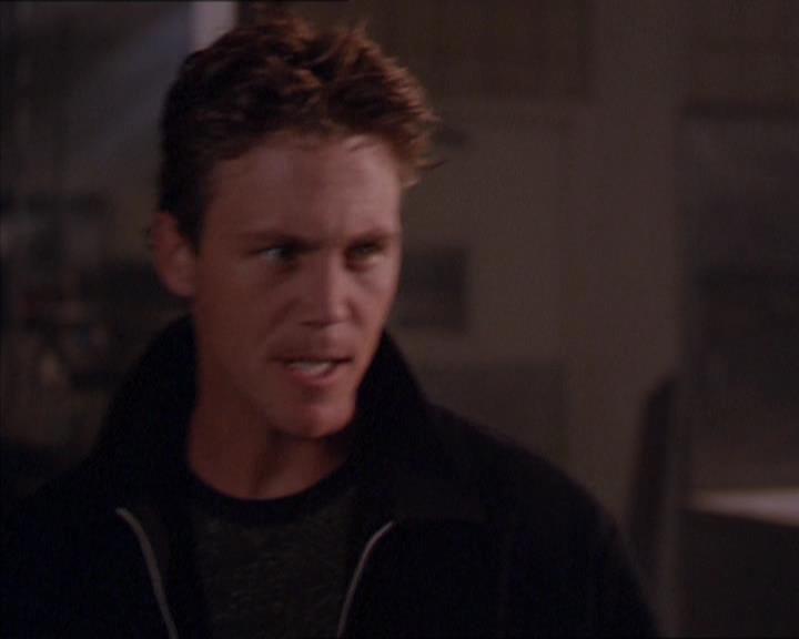 Charmed-Online_dot_net-2x02MoralityBites1065.jpg