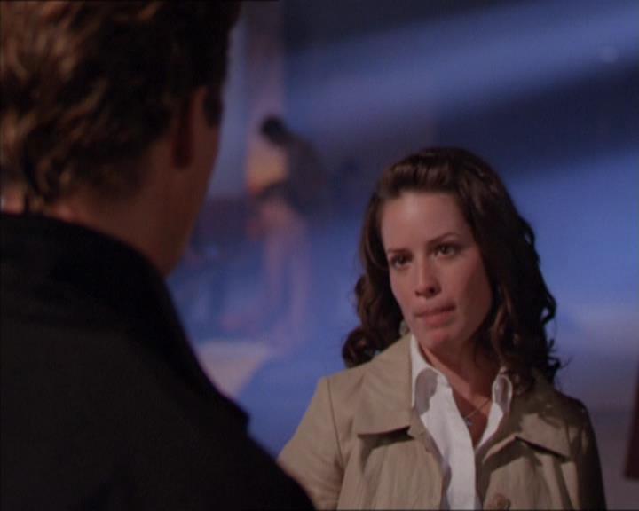 Charmed-Online_dot_net-2x02MoralityBites1084.jpg