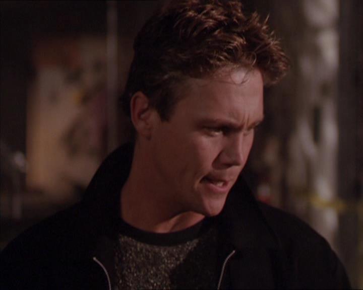 Charmed-Online_dot_net-2x02MoralityBites1130.jpg