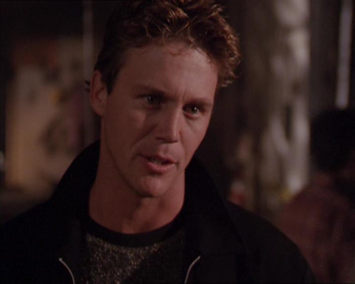 Charmed-Online_dot_net-2x02MoralityBites1165.jpg
