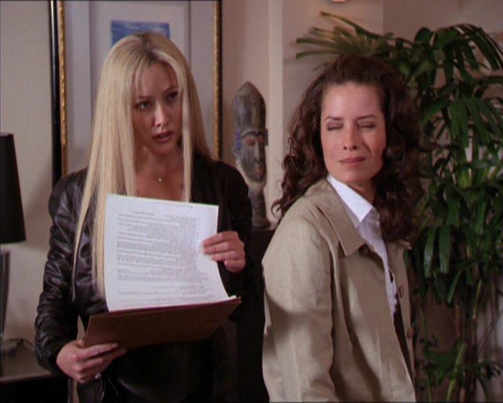 Charmed-Online_dot_net-2x02MoralityBites1295.jpg