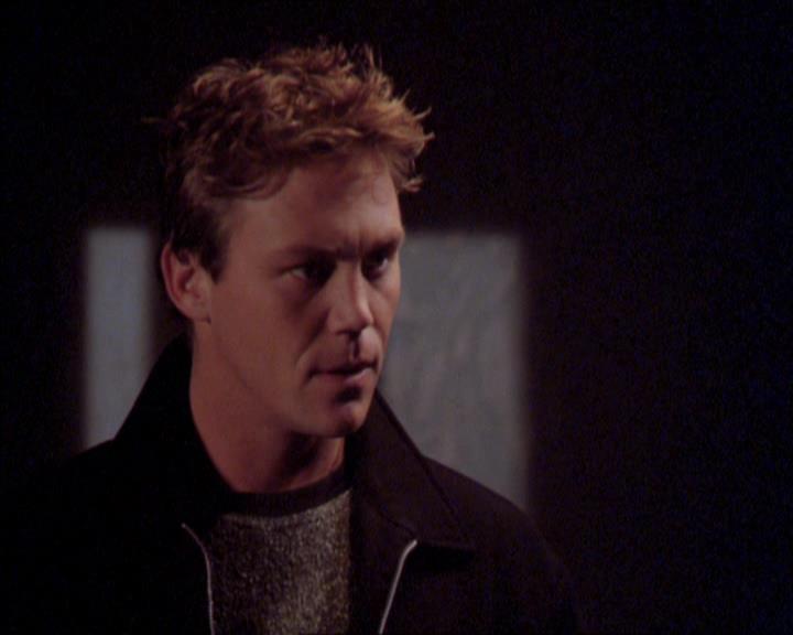 Charmed-Online_dot_net-2x02MoralityBites1368.jpg