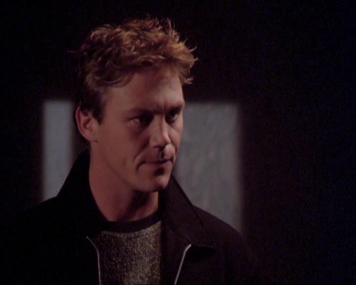 Charmed-Online_dot_net-2x02MoralityBites1369.jpg