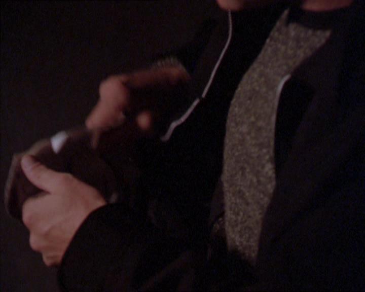 Charmed-Online_dot_net-2x02MoralityBites1439.jpg