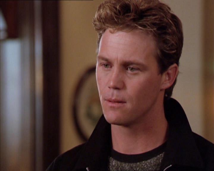 Charmed-Online_dot_net-2x02MoralityBites1557.jpg