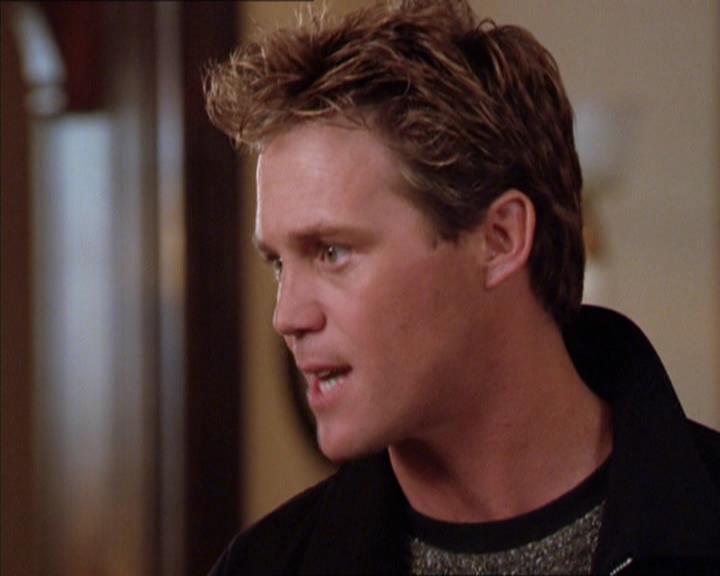 Charmed-Online_dot_net-2x02MoralityBites1570.jpg
