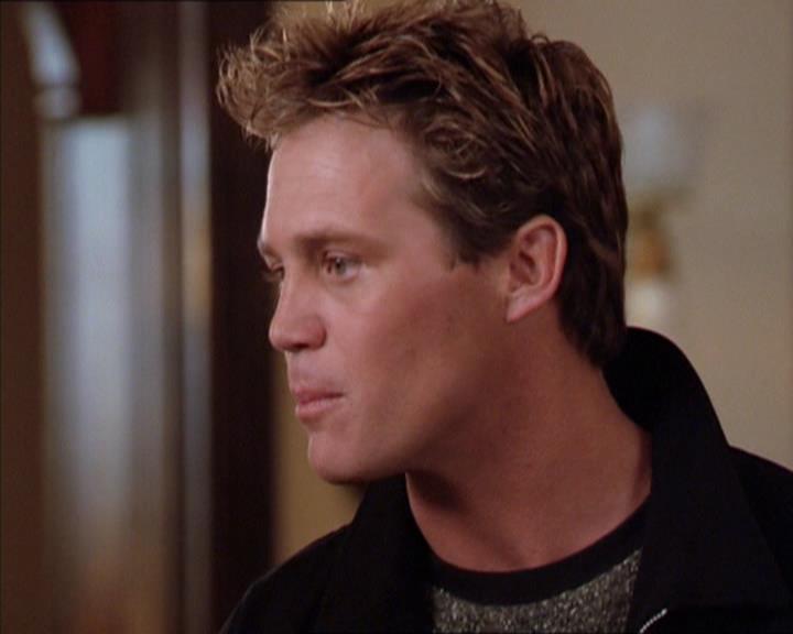 Charmed-Online_dot_net-2x02MoralityBites1575.jpg