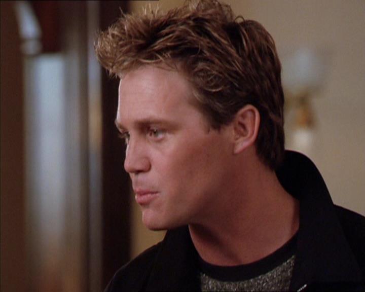 Charmed-Online_dot_net-2x02MoralityBites1576.jpg