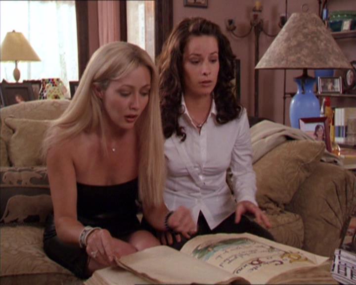 Charmed-Online_dot_net-2x02MoralityBites1594.jpg